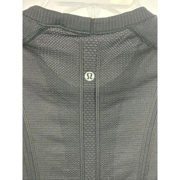 Lululemon Swiftly Tech Short Sleeve in Black and White Ombré Size 6 - Picture 5 of 7